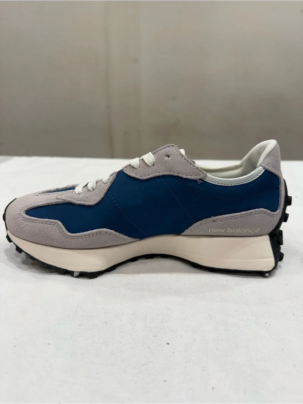 New Balance MS327LU1 Unisex Lifestyle Sneaker Blue/ Gray